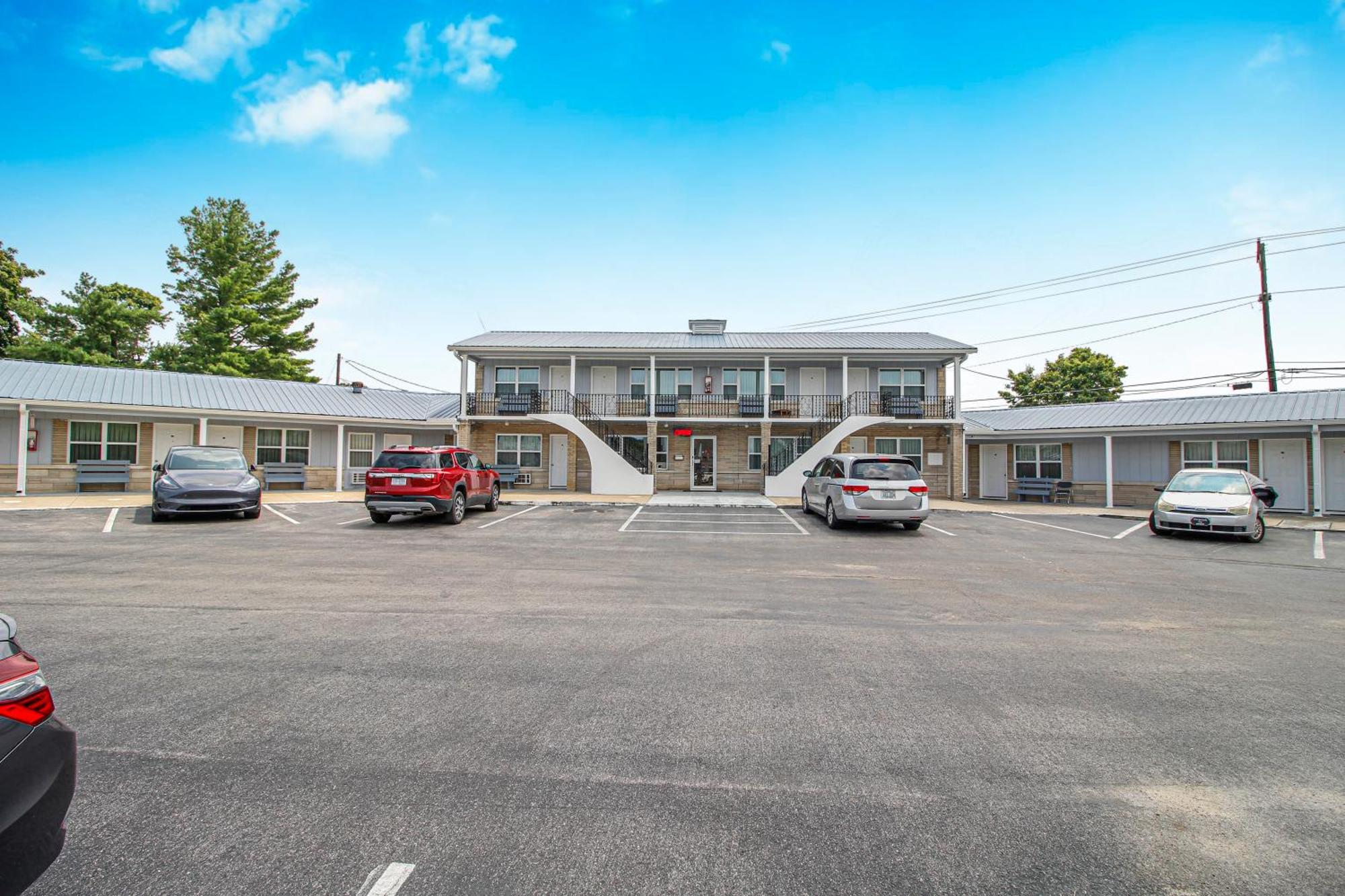 Horse Cave Motel 외부 사진