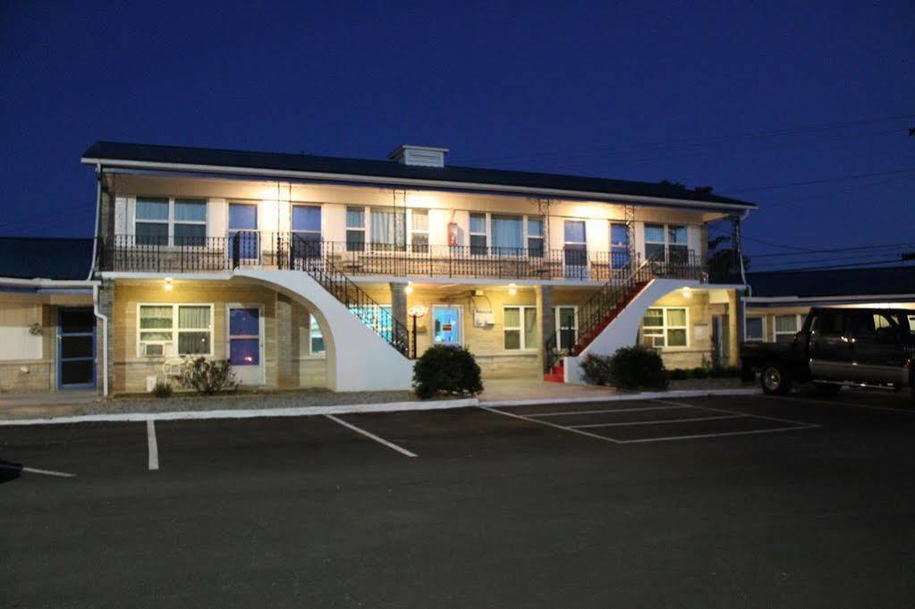 Horse Cave Motel 외부 사진